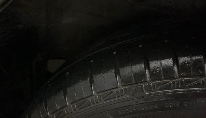 2019 Maruti Celerio VXI CNG, CNG, Manual, 54,408 km, Left Rear Tyre Tread