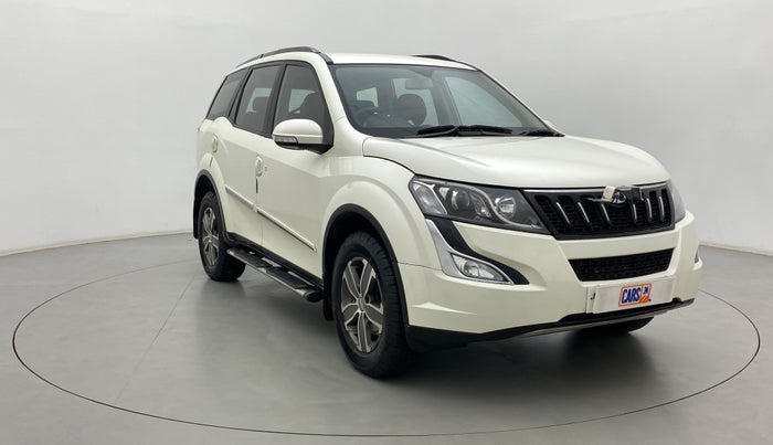 2016 Mahindra XUV500 W6, Diesel, Manual, 71,910 km, Right Front Diagonal