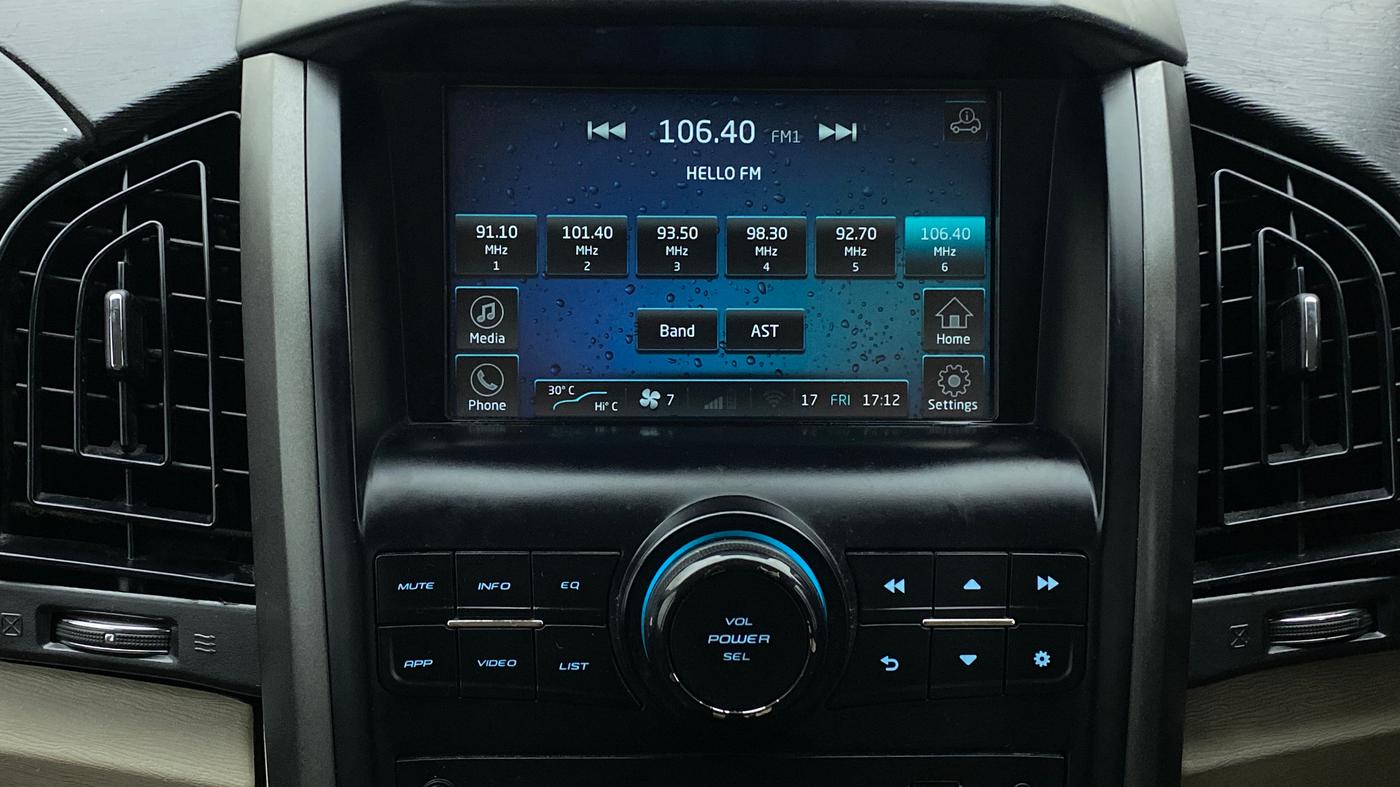 2016 Mahindra XUV500 W6, Diesel, Manual, 71,910 km, Infotainment System