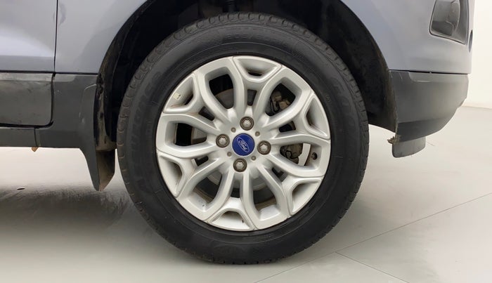 2016 Ford Ecosport TITANIUM 1.5L PETROL, Petrol, Manual, 1,06,057 km, Right Front Wheel