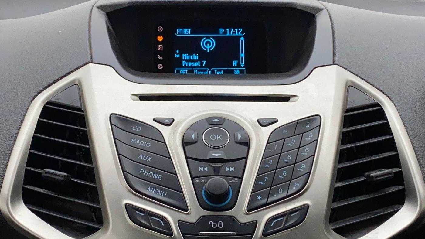 2016 Ford Ecosport TITANIUM 1.5L PETROL, Petrol, Manual, 1,06,057 km, Infotainment System