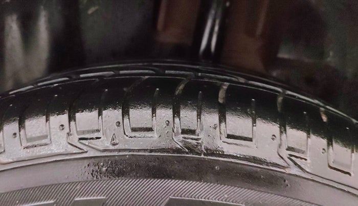 2017 Renault Captur PLATINE DIESEL , Diesel, Manual, 95,011 km, Left Rear Tyre Tread