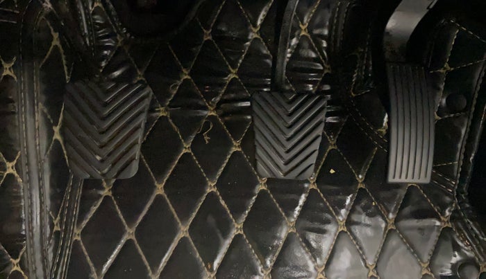 2021 Hyundai VENUE SX 1.5 (O) EXECUTIVE CRDI, Diesel, Manual, 82,303 km, Pedals