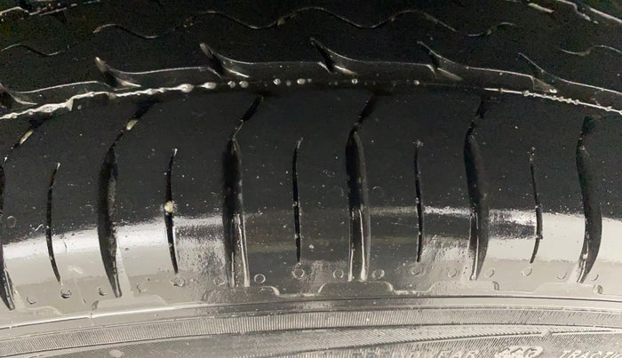 2021 Hyundai VENUE SX 1.5 (O) EXECUTIVE CRDI, Diesel, Manual, 82,303 km, Left Rear Tyre Tread