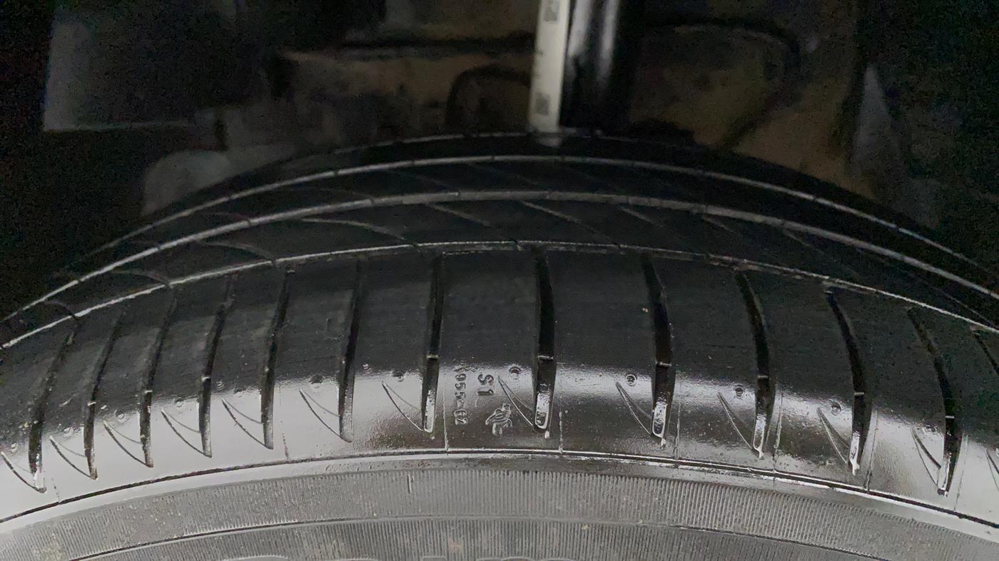 2021 Tata NEXON XM SUNROOF PETROL, Petrol, Manual, 53,008 km, Left Front Tyre Tread