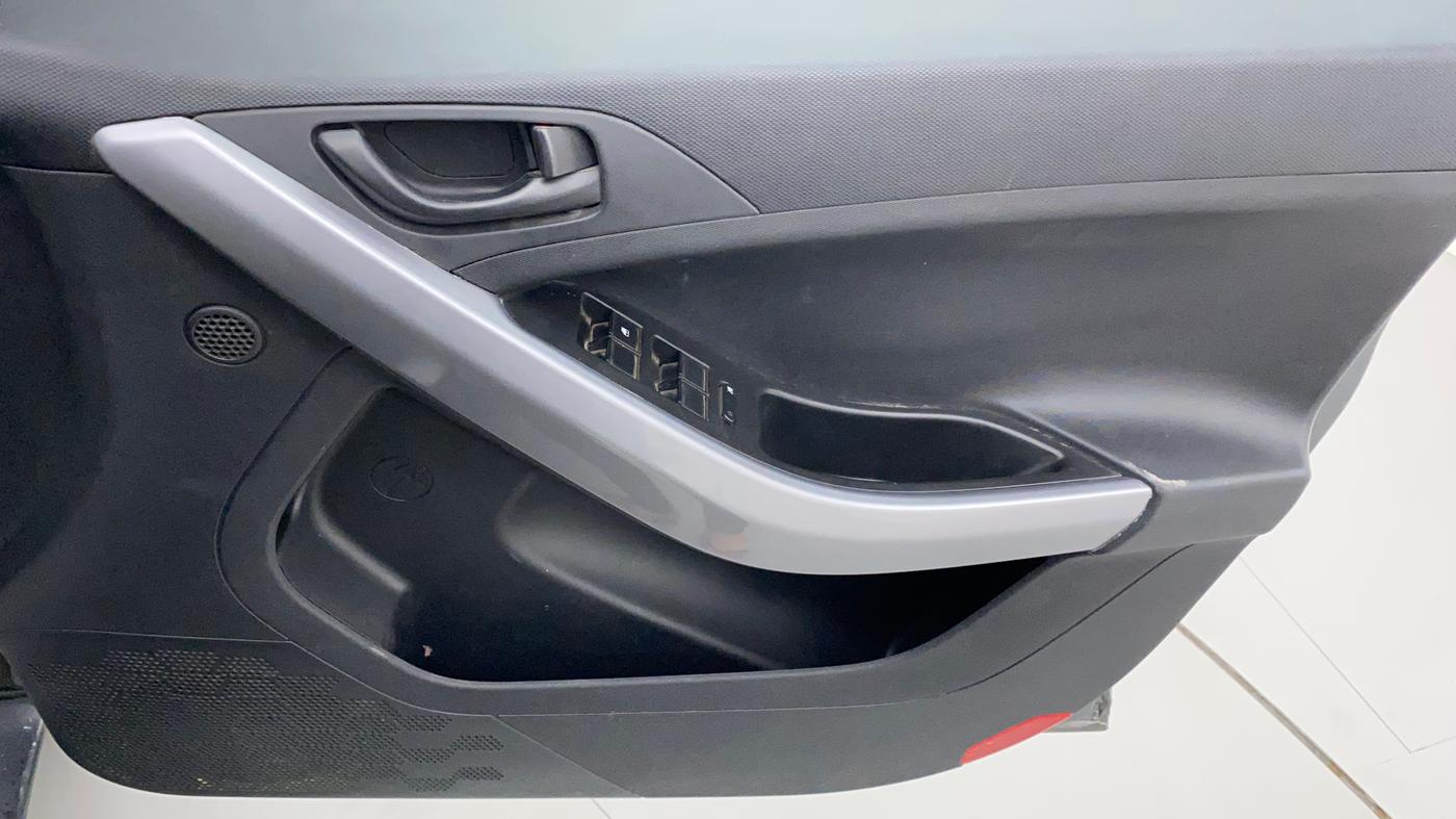 2021 Tata NEXON XM SUNROOF PETROL, Petrol, Manual, 53,008 km, Driver Side Door Panels Control