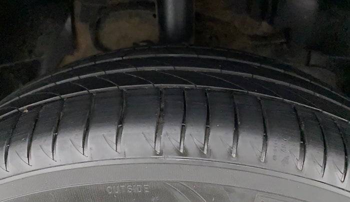 2021 Tata NEXON XM SUNROOF PETROL, Petrol, Manual, 53,008 km, Right Front Tyre Tread