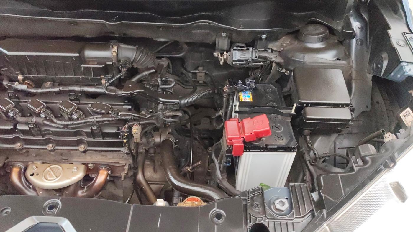 2021 Maruti XL6 ZETA AT, Petrol, Automatic, 84,940 km, Engine View - Left