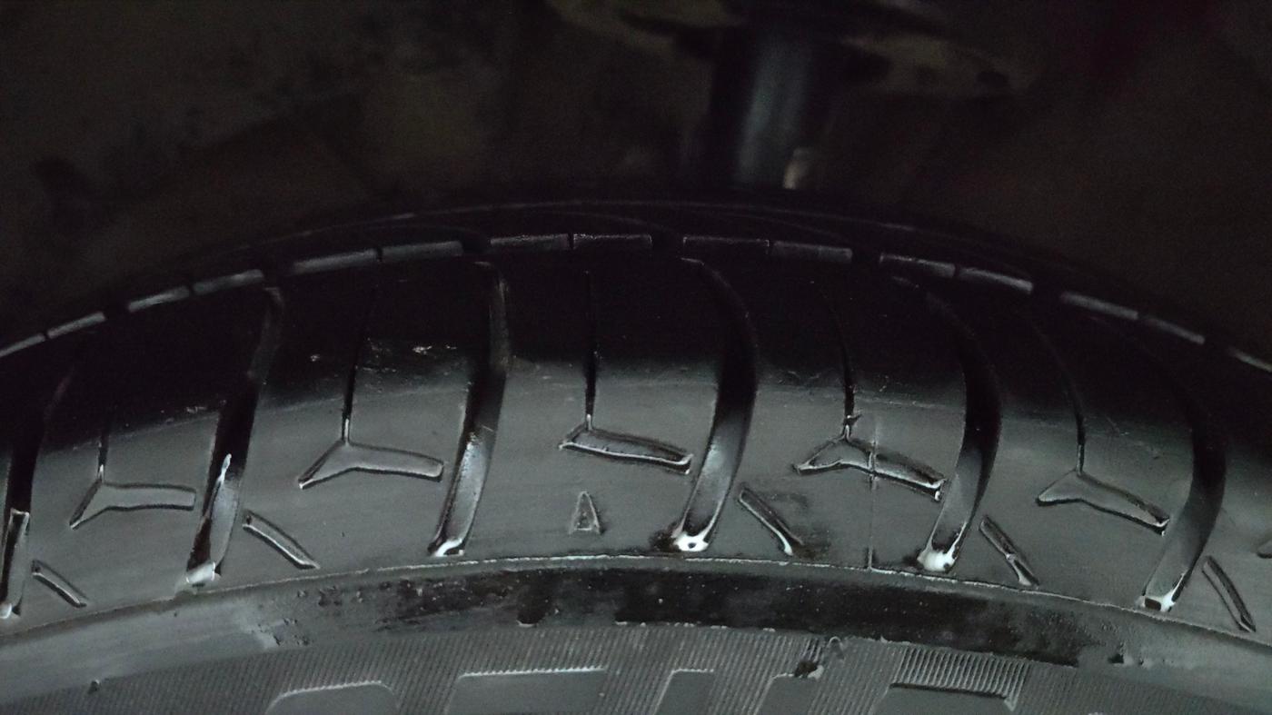 2021 Maruti XL6 ZETA AT, Petrol, Automatic, 84,940 km, Left Front Tyre Tread