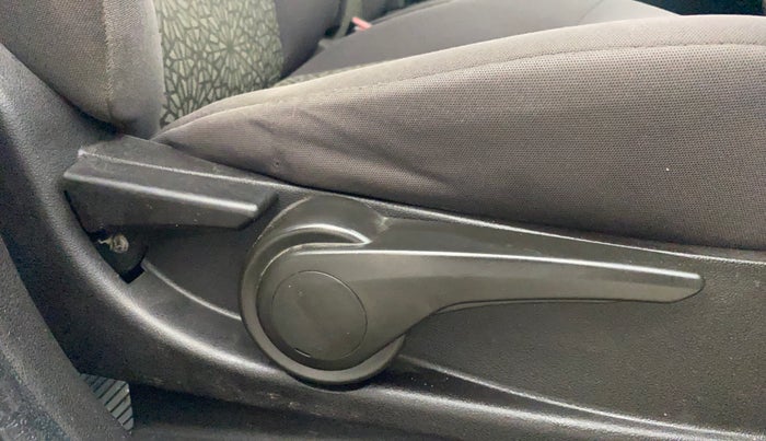 2017 Tata Zest XT PETROL, Petrol, Manual, 64,794 km, Driver Side Adjustment Panel