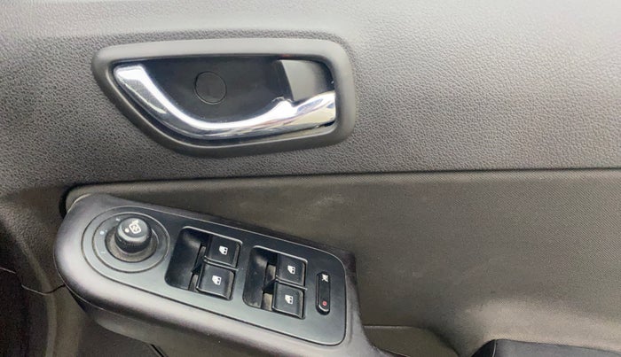 2017 Tata Zest XT PETROL, Petrol, Manual, 64,794 km, Driver Side Door Panels Control