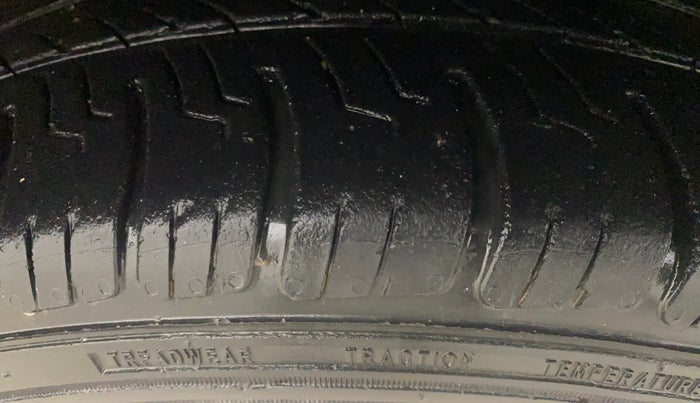 2017 Tata Zest XT PETROL, Petrol, Manual, 64,794 km, Right Front Tyre Tread