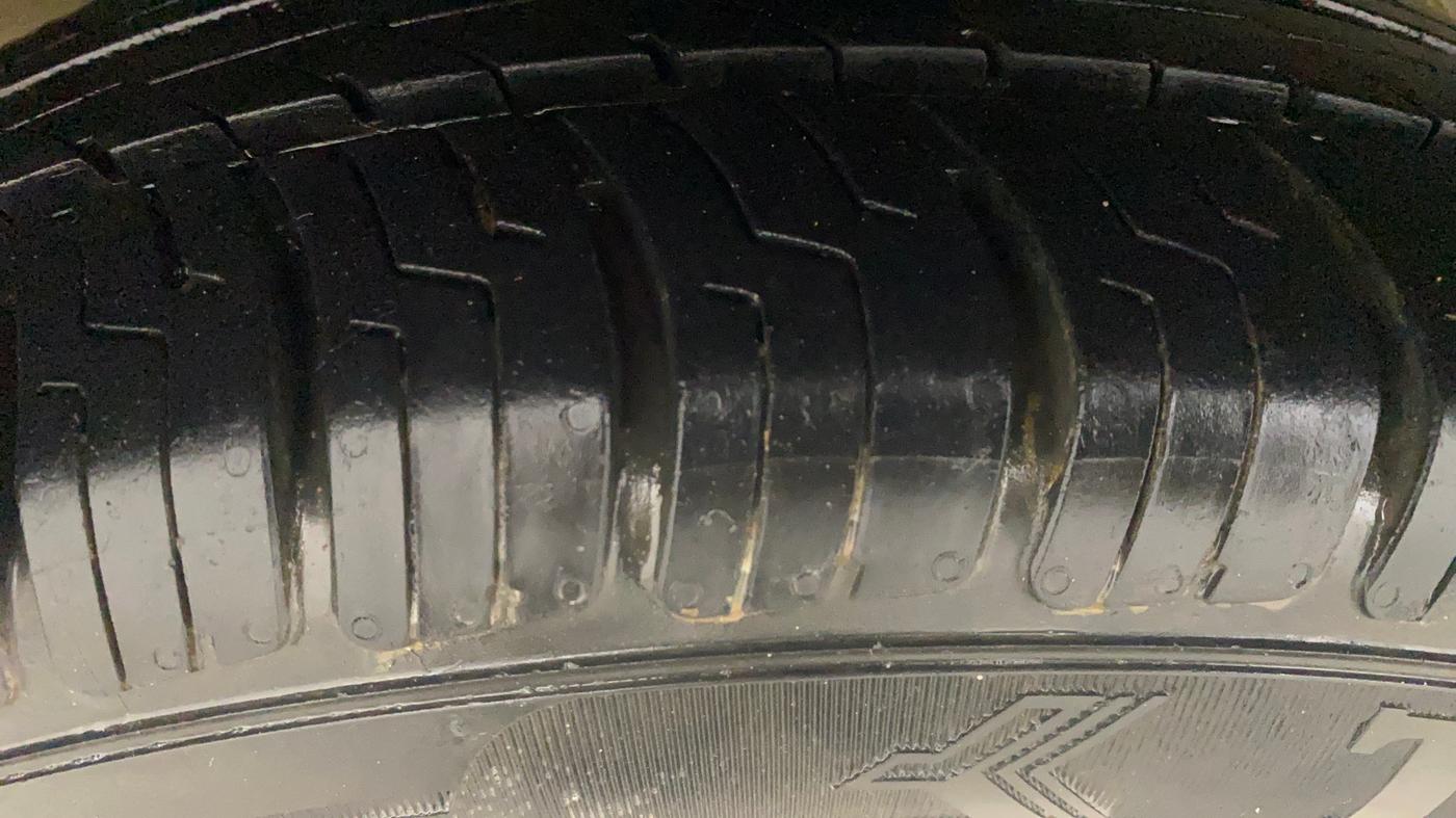 2017 Tata Zest XT PETROL, Petrol, Manual, 64,794 km, Right Rear Tyre Tread
