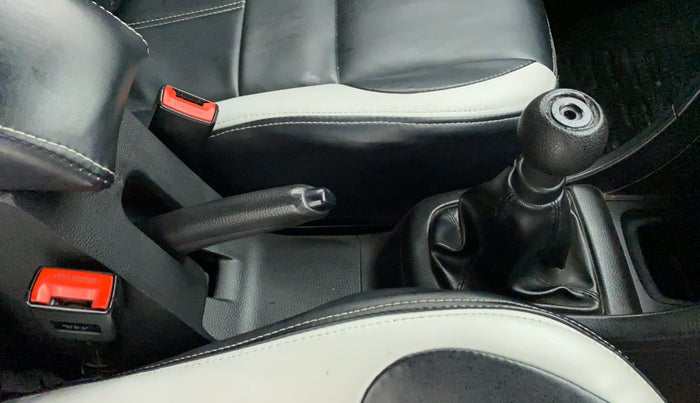 2016 Maruti Swift LXI (O), Petrol, Manual, 82,988 km, Gear Lever