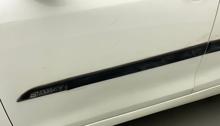 2016 Maruti Swift LXI (O), Petrol, Manual, 82,988 km, Front passenger door - Slightly dented