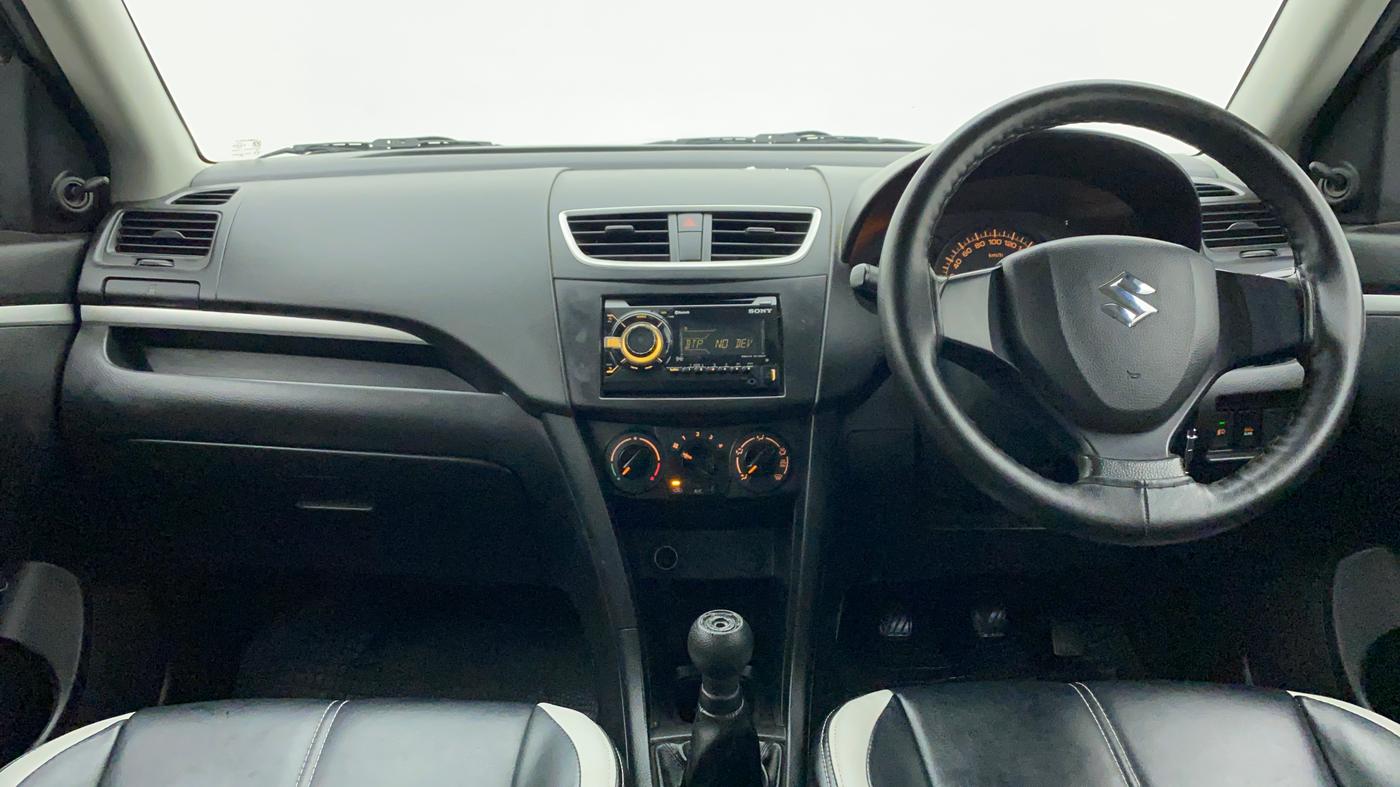 2016 Maruti Swift LXI (O), Petrol, Manual, 82,988 km, Dashboard