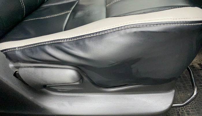 2016 Maruti Swift LXI (O), Petrol, Manual, 82,988 km, Driver Side Adjustment Panel
