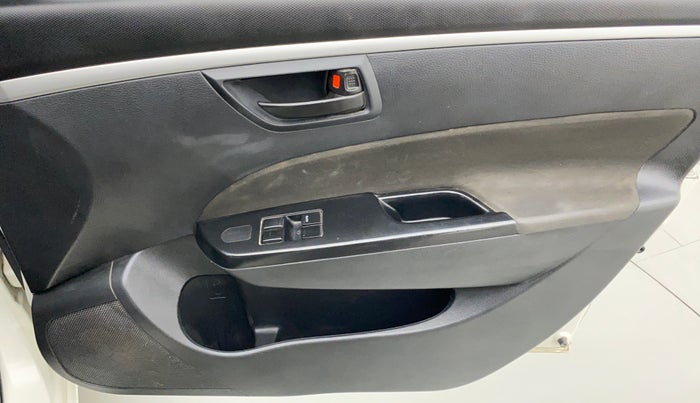 2016 Maruti Swift LXI (O), Petrol, Manual, 82,988 km, Driver Side Door Panels Control