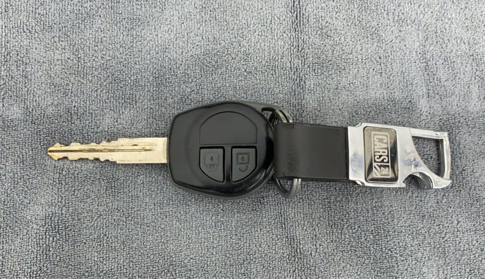 2016 Maruti Swift LXI (O), Petrol, Manual, 82,988 km, Key Close Up
