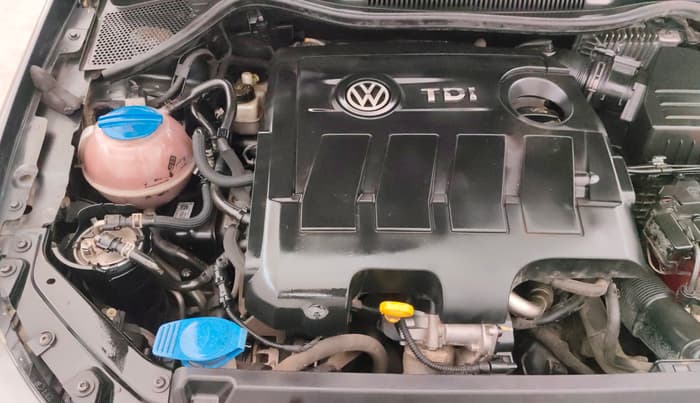 2015 Volkswagen Vento HIGHLINE 1.5 AT, Diesel, Automatic, 1,43,813 km, Engine View - Right