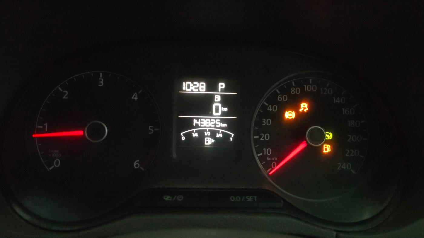 2015 Volkswagen Vento HIGHLINE 1.5 AT, Diesel, Automatic, 1,43,813 km, Odometer Image