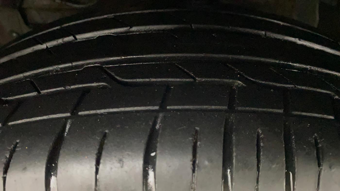 2020 Maruti S Cross ZETA 1.5, Petrol, Manual, 63,347 km, Left Front Tyre Tread