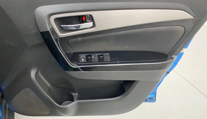 2016 Maruti Vitara Brezza ZDI PLUS DUAL TONE, Diesel, Manual, 93,136 km, Driver Side Door Panels Control