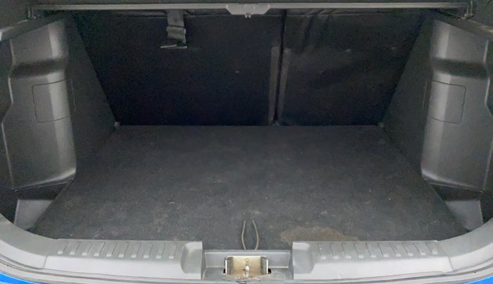 2016 Maruti Vitara Brezza ZDI PLUS DUAL TONE, Diesel, Manual, 93,136 km, Boot Inside