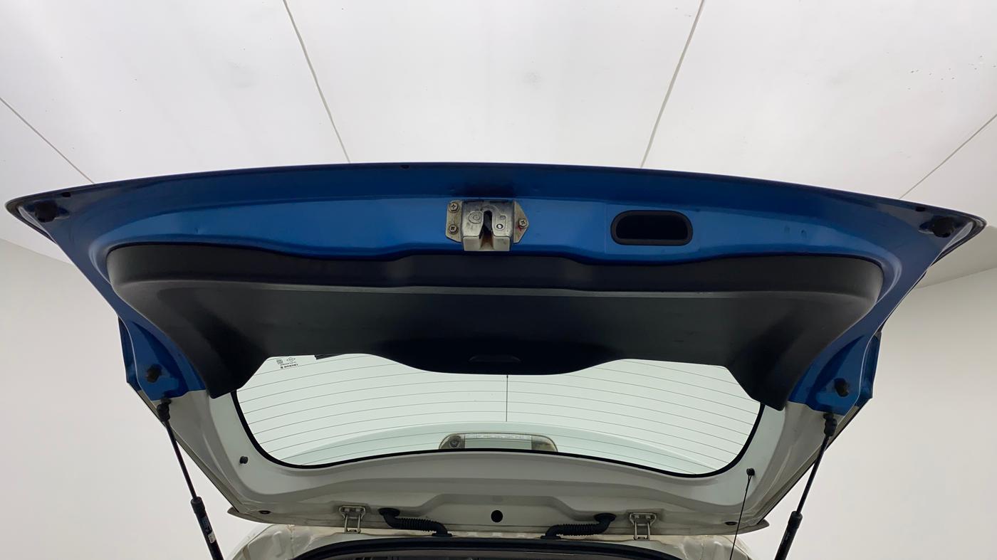 2016 Maruti Vitara Brezza ZDI PLUS DUAL TONE, Diesel, Manual, 93,136 km, Boot Door Open