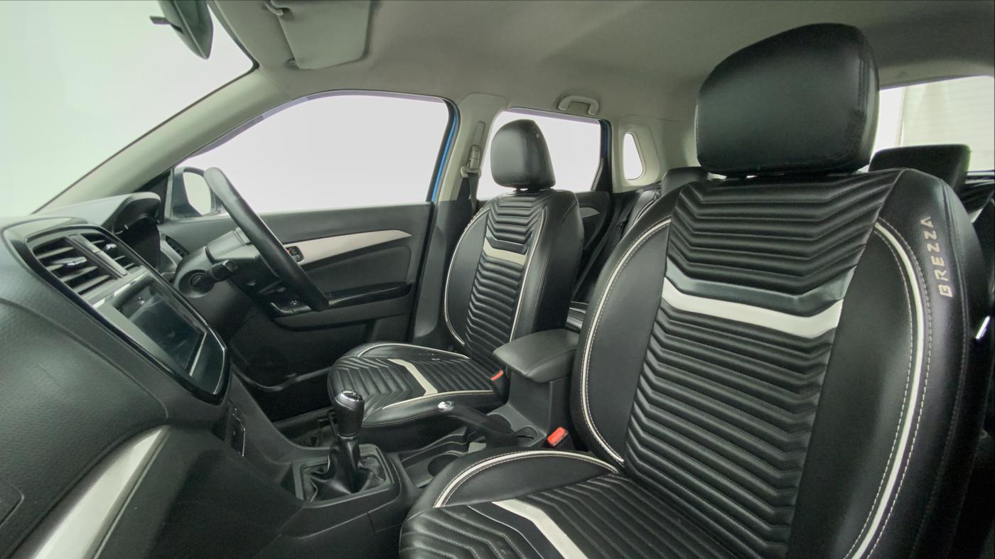 2016 Maruti Vitara Brezza ZDI PLUS DUAL TONE, Diesel, Manual, 93,136 km, Right Side Front Door Cabin