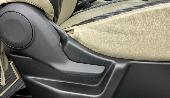 2020 Maruti New Wagon-R ZXI 1.2 old, Petrol, Manual, 9,277 km, Driver Side Adjustment Panel
