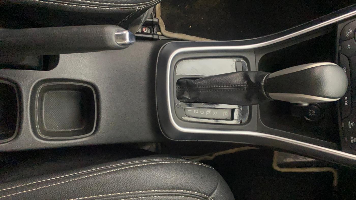 2021 Maruti S Cross ZETA AT 1.5, Petrol, Automatic, 88,075 km, Gear Lever