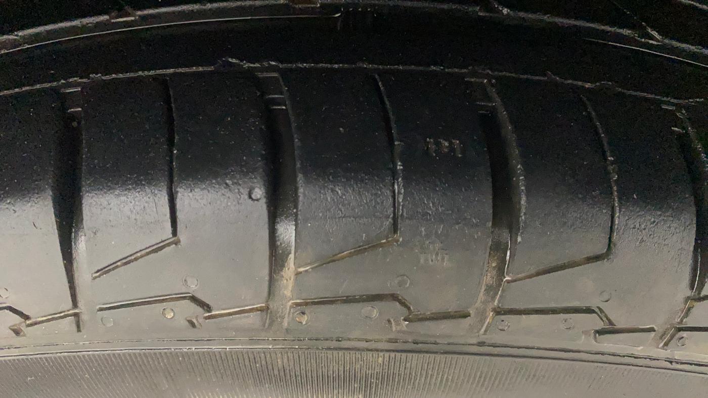 2021 Maruti S Cross ZETA AT 1.5, Petrol, Automatic, 88,075 km, Right Front Tyre Tread
