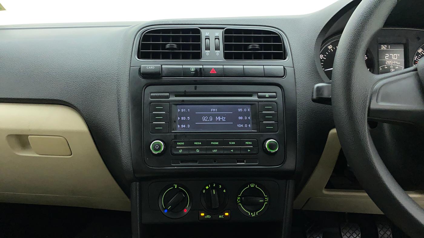2018 Skoda Rapid 1.6 MPI MT ACTIVE, Petrol, Manual, 28,557 km, Air Conditioner