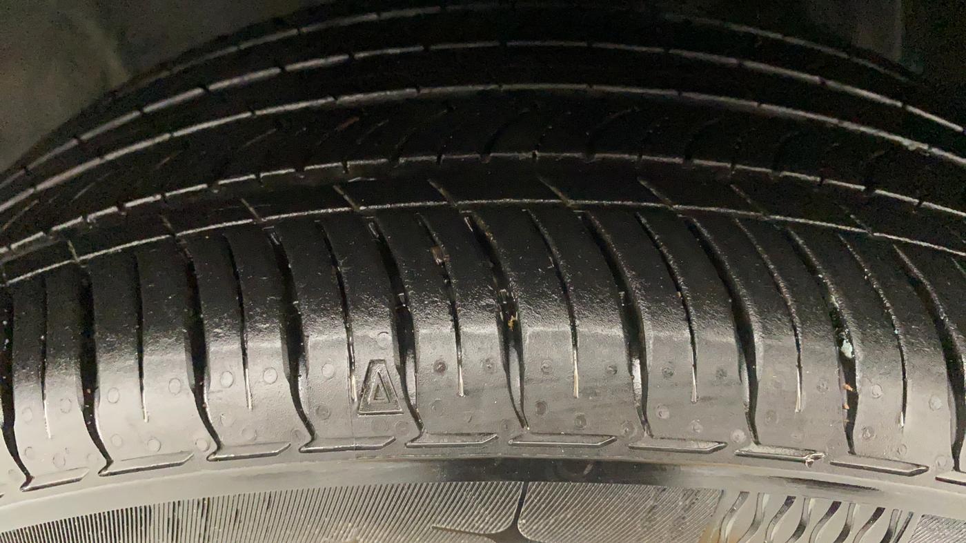 2021 Hyundai NEW I20 SPORTZ 1.2 MT, Petrol, Manual, 5,077 km, Right Front Tyre Tread