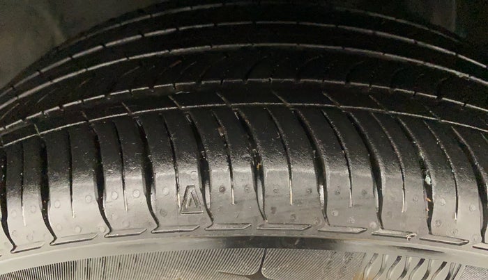 2021 Hyundai NEW I20 SPORTZ 1.2 MT, Petrol, Manual, 5,077 km, Right Front Tyre Tread