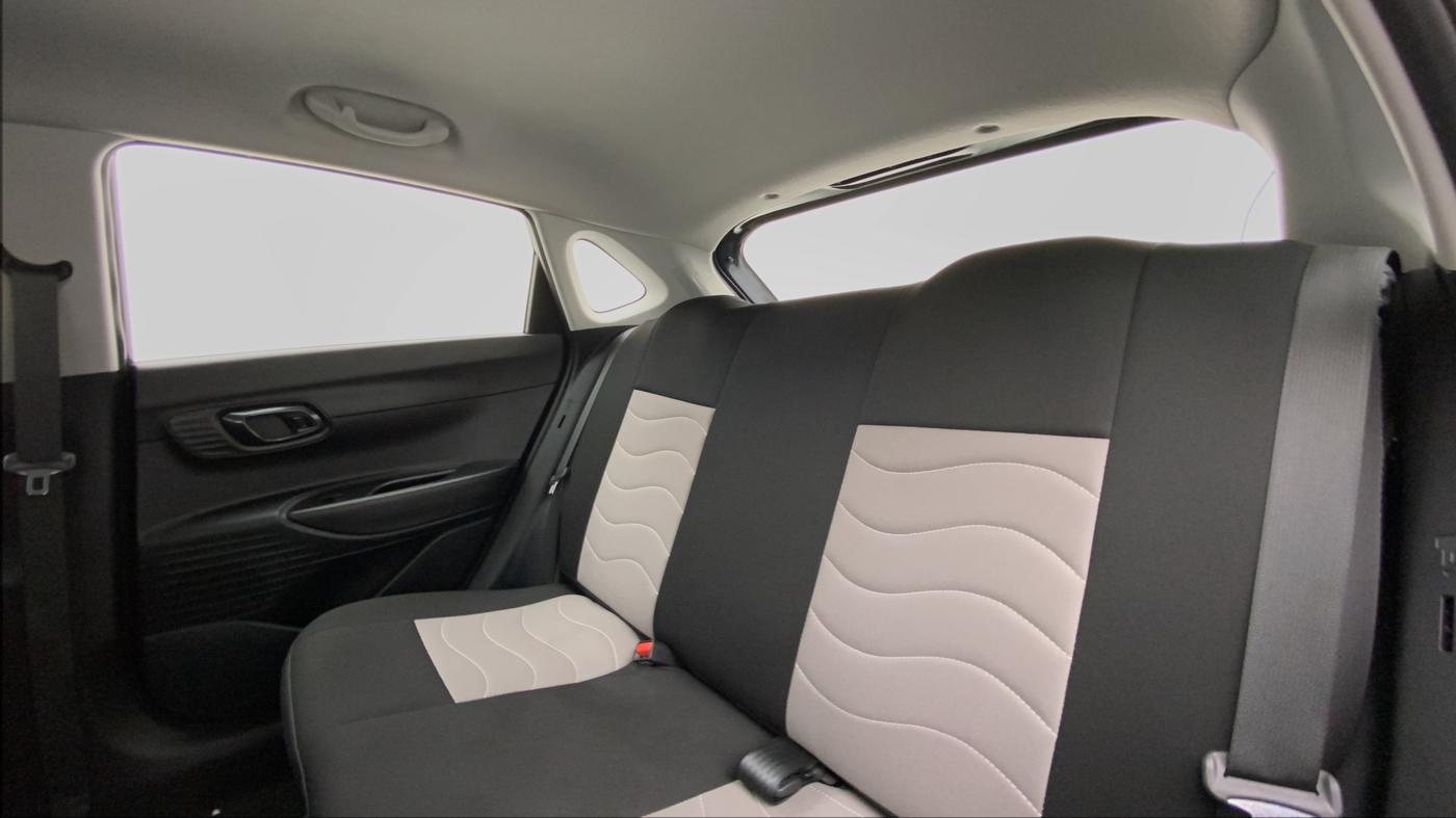 2021 Hyundai NEW I20 SPORTZ 1.2 MT, Petrol, Manual, 5,077 km, Right Side Rear Door Cabin