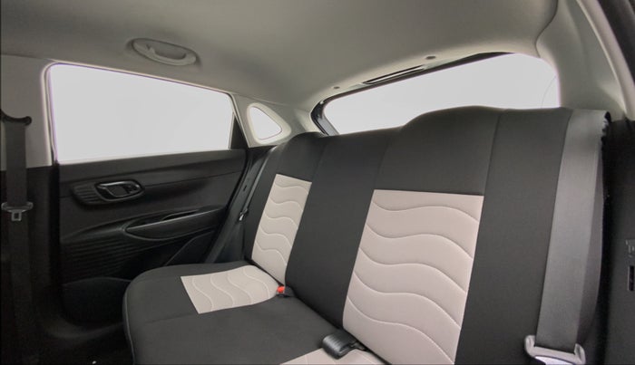 2021 Hyundai NEW I20 SPORTZ 1.2 MT, Petrol, Manual, 5,077 km, Right Side Rear Door Cabin