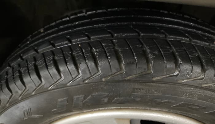 2015 Renault Kwid RXT 0.8, Petrol, Manual, 40,590 km, Right Front Tyre Tread