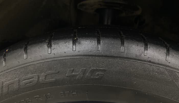 2016 Maruti Baleno ZETA CVT PETROL 1.2, Petrol, Automatic, 67,095 km, Left Front Tyre Tread
