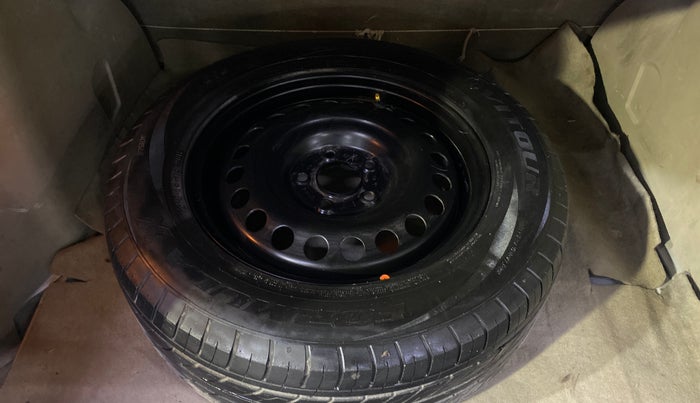 2015 Nissan Terrano XL D PLUS, Diesel, Manual, 1,00,083 km, Spare Tyre