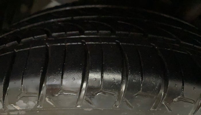 2016 Maruti Baleno ALPHA PETROL 1.2, Petrol, Manual, 76,641 km, Left Rear Tyre Tread