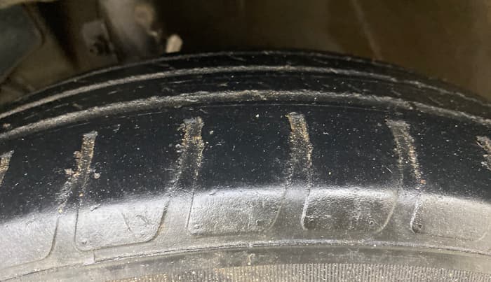 2020 Maruti Dzire VXI, Petrol, Manual, 92,933 km, Left Front Tyre Tread