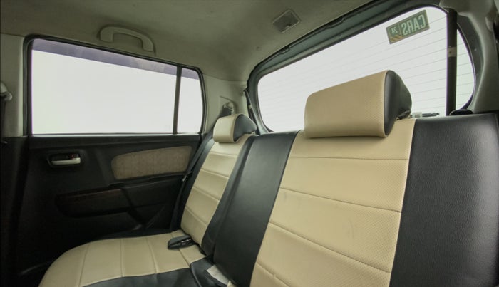 2016 Maruti Wagon R 1.0 VXI, Petrol, Manual, 56,162 km, Right Side Rear Door Cabin
