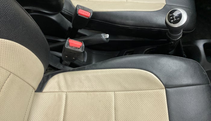 2016 Maruti Wagon R 1.0 VXI, Petrol, Manual, 56,162 km, Gear Lever