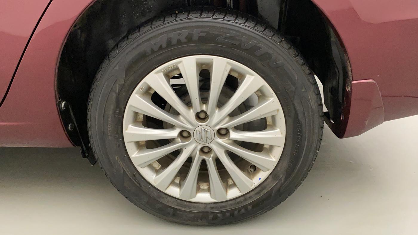 2016 Maruti Ciaz ZXI, Petrol, Manual, 38,484 km, Left Rear Wheel