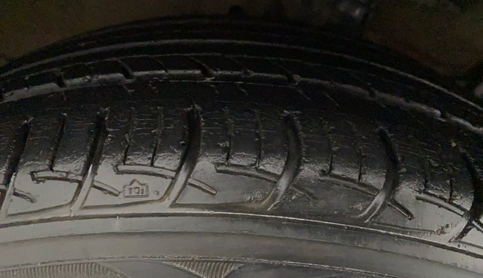 2016 Maruti Ciaz ZXI, Petrol, Manual, 38,484 km, Right Rear Tyre Tread