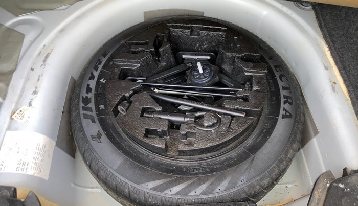 2016 Volkswagen Ameo HIGHLINE1.2L, Petrol, Manual, 29,049 km, Spare Tyre