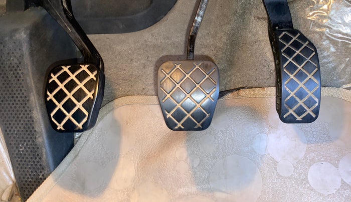 2016 Volkswagen Ameo HIGHLINE1.2L, Petrol, Manual, 29,049 km, Pedals