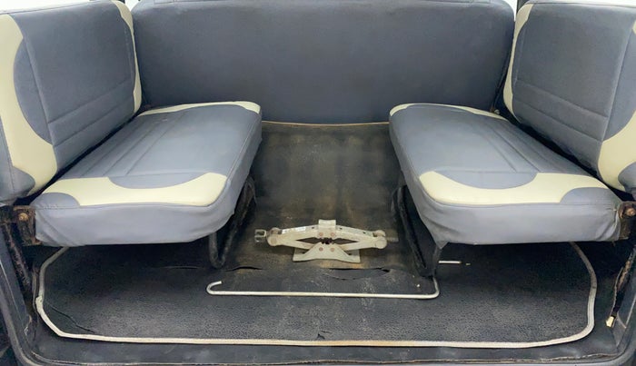 2019 Maruti Eeco 5 STR CNG WITH AC PLUSHTR, CNG, Manual, 34,890 km, Boot Inside